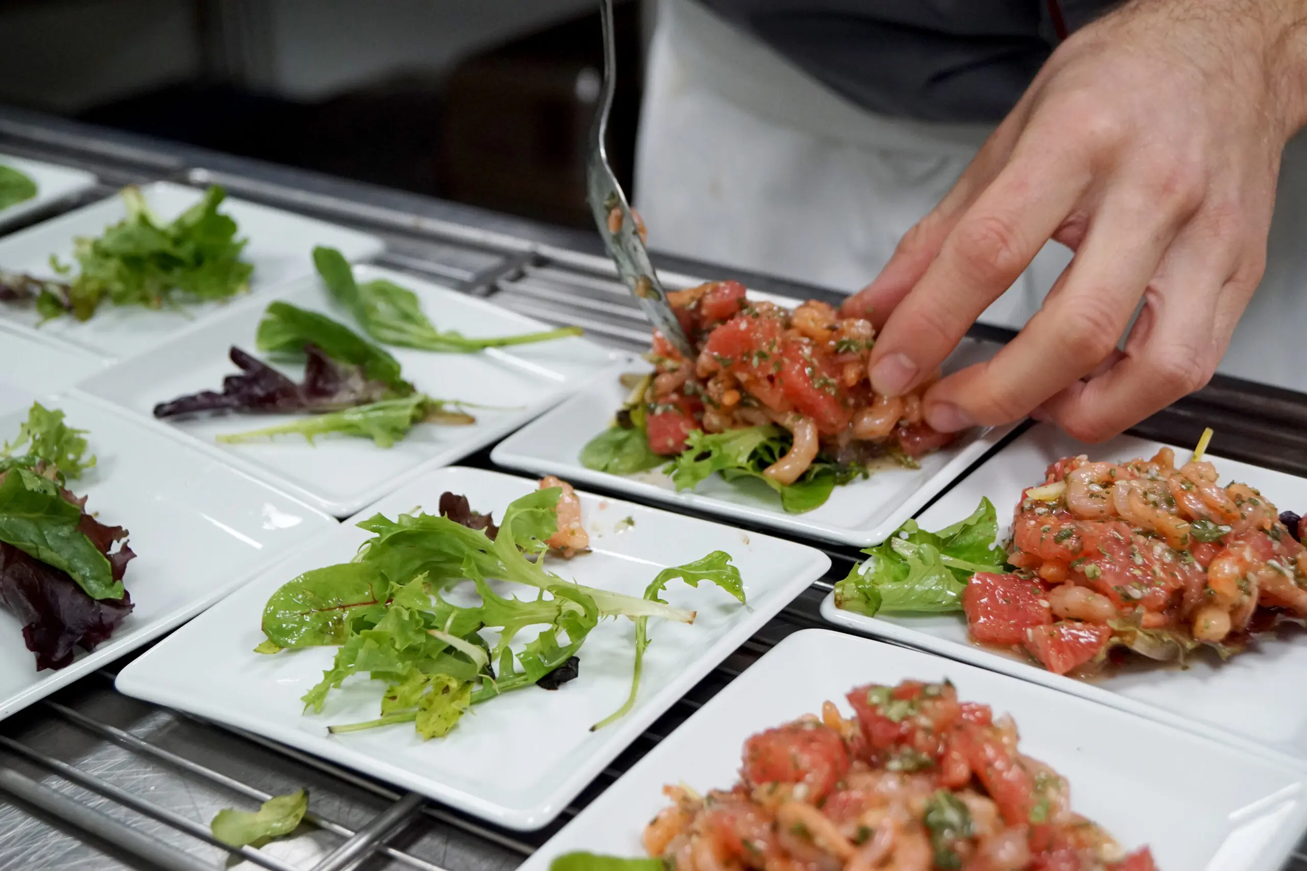 Dressage des entrées par l’équipe Restoria